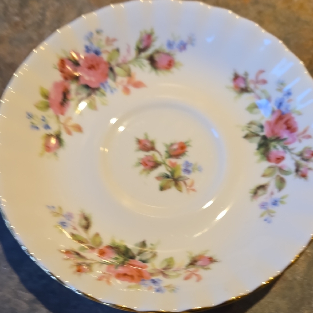 Royal Albert Floral Bone China Teacup and Saucer - Picture 3 of 4